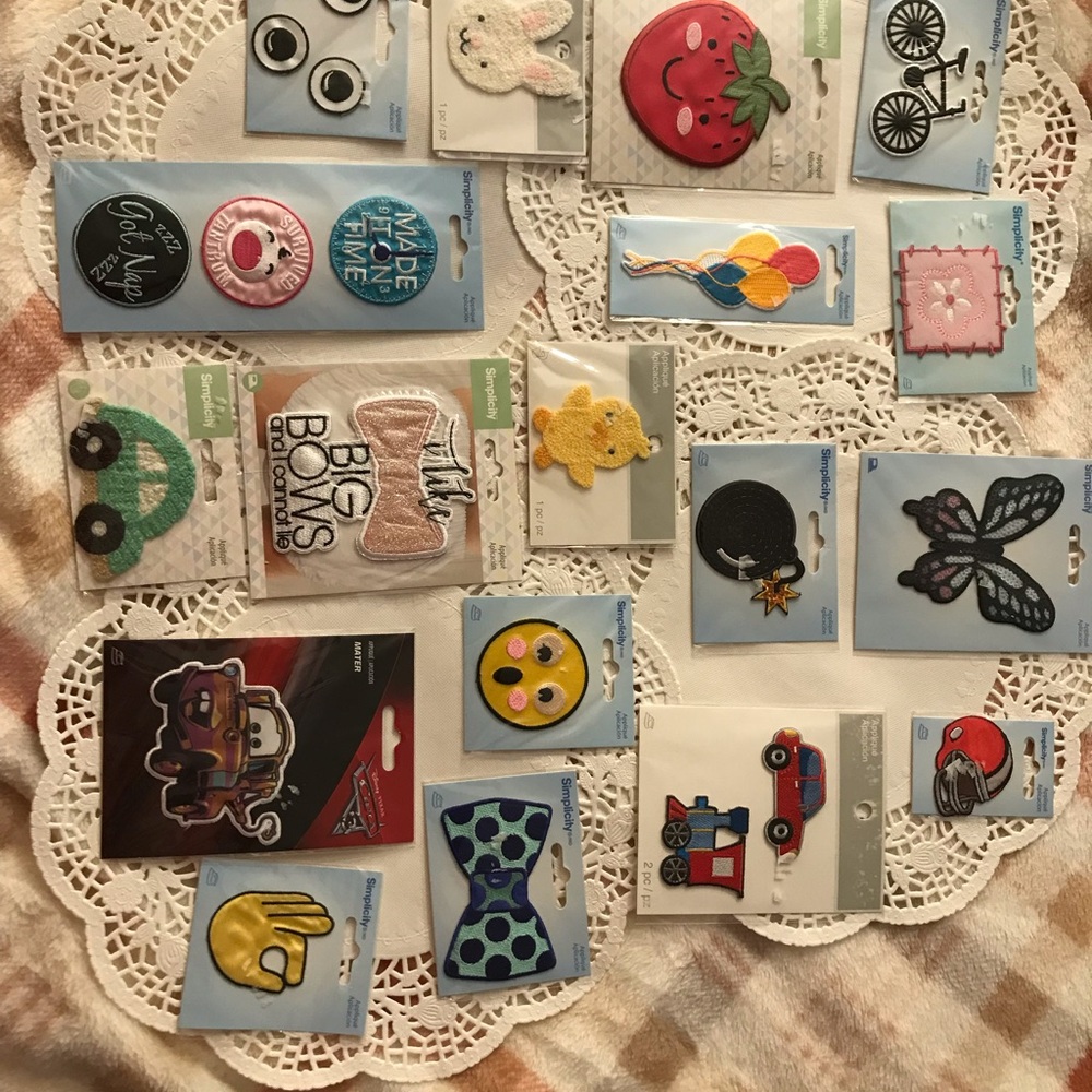 Simplicity Fun Embroidered Patch Collection - Picture 2 of 8
